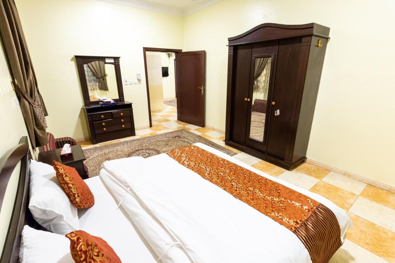Al Eairy Furnished Apartments - Al Bahah 3 Kültér fotó