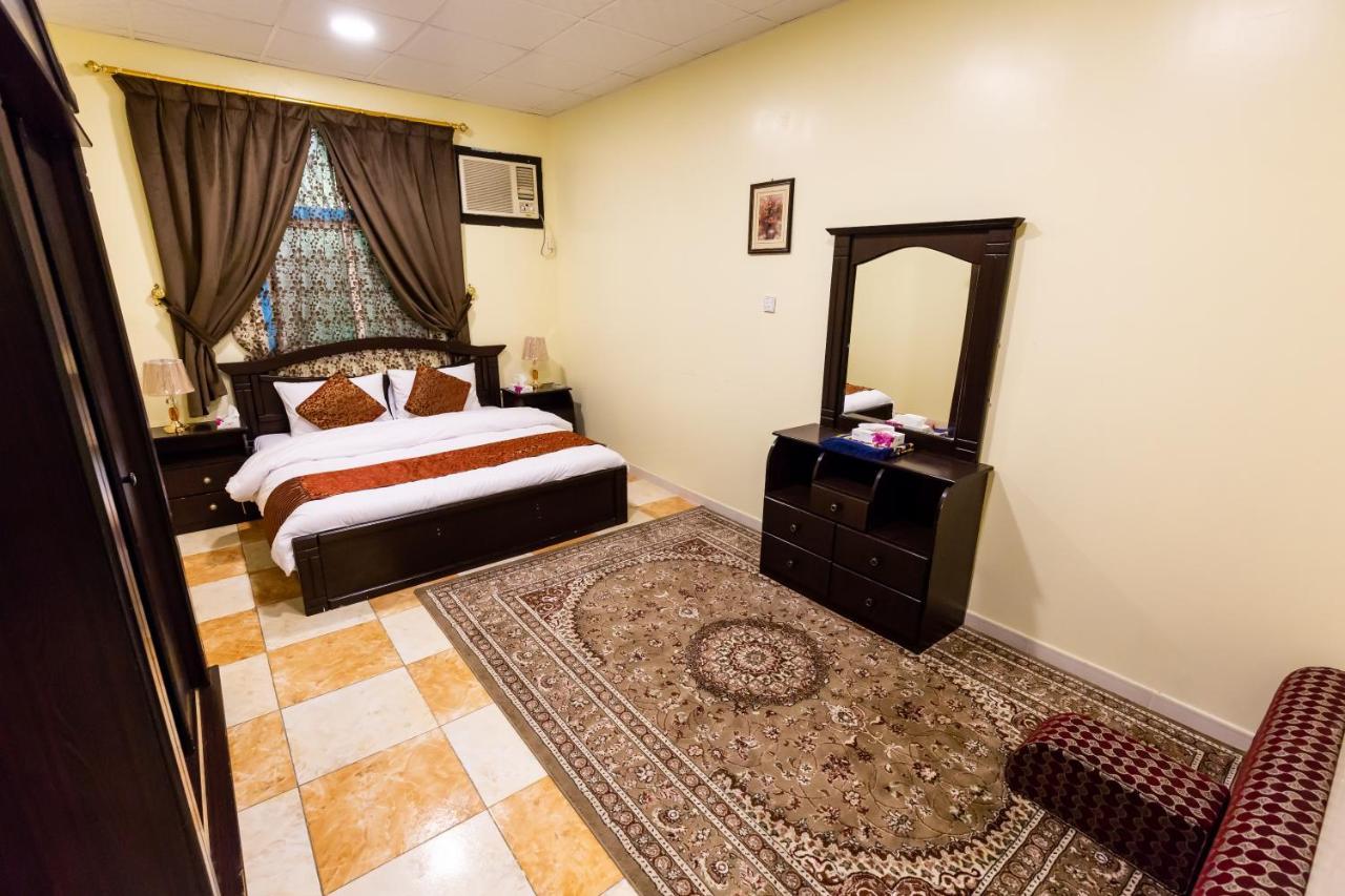 Al Eairy Furnished Apartments - Al Bahah 3 Kültér fotó