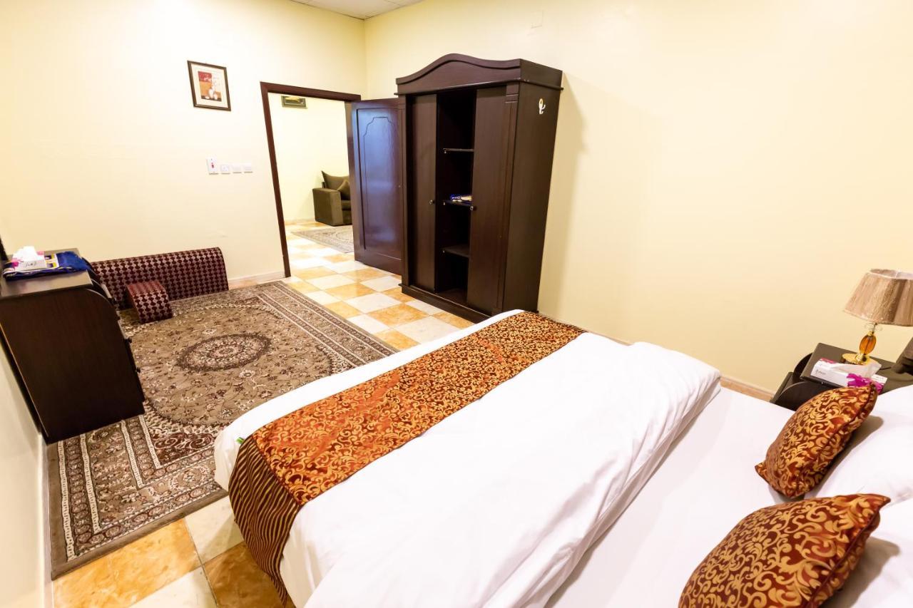 Al Eairy Furnished Apartments - Al Bahah 3 Kültér fotó